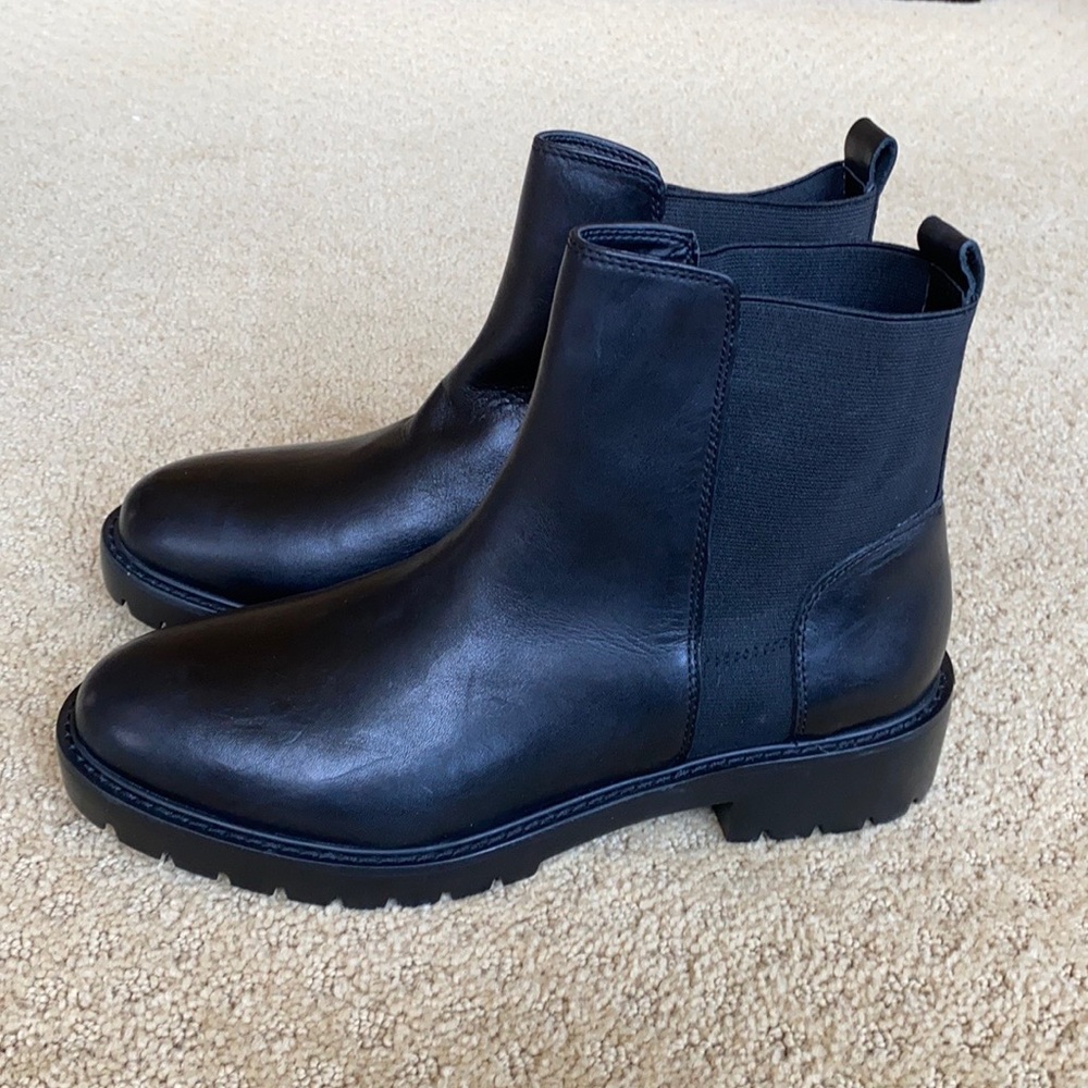 NEW Steve Madden Leather Boots Ret 139.00 sz 10
